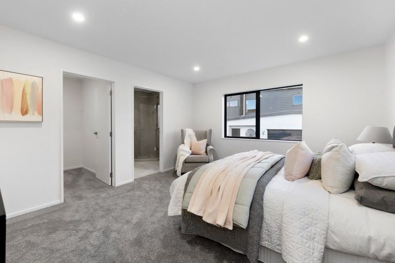 Photo of property in 8 Libby Lane, Howick, Auckland, 2010