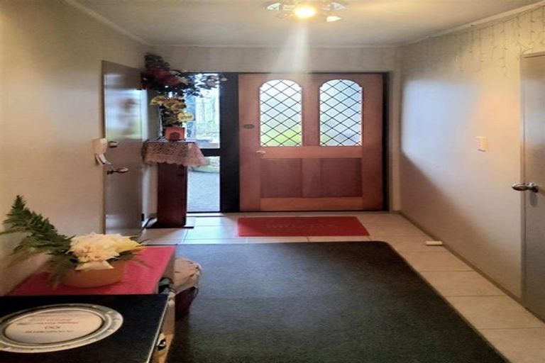 Photo of property in 2/81 Eugenia Rise, Totara Heights, Auckland, 2105