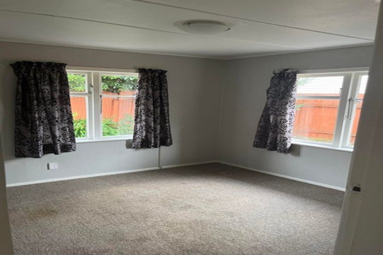 Photo of property in 3/1068 Fergusson Drive, Clouston Park, Upper Hutt, 5018