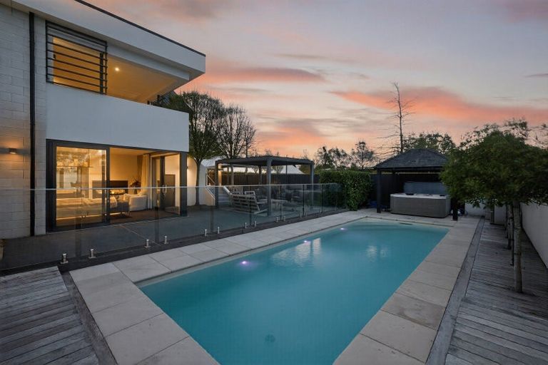 Photo of property in 17 Chesterfield Place, Rangiora, 7400