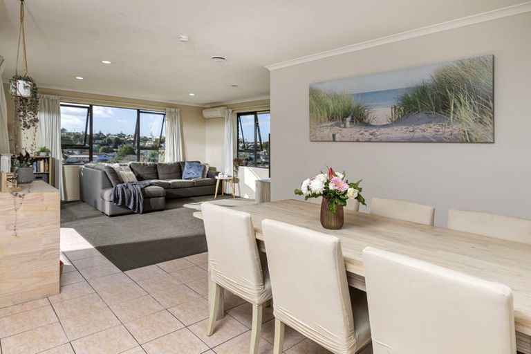 Photo of property in 49 Carillon Place, Massey, Auckland, 0614
