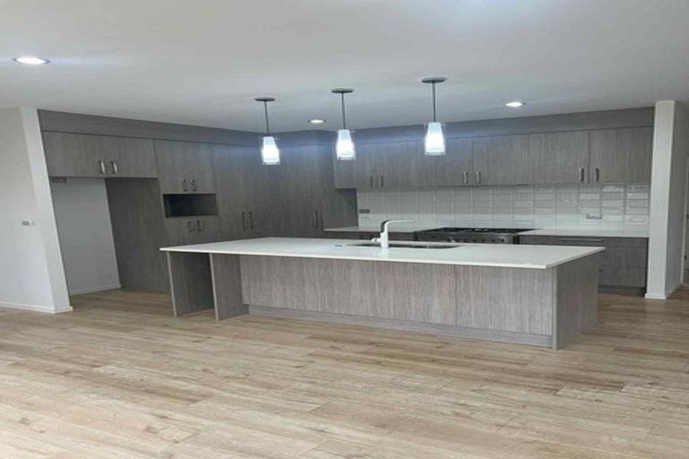 Photo of property in 12 Huarahi Pai Road, Huapai, Kumeu, 0810