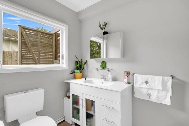 Photo of property in 14 Brightside Road, Stanmore Bay, Whangaparaoa, 0932
