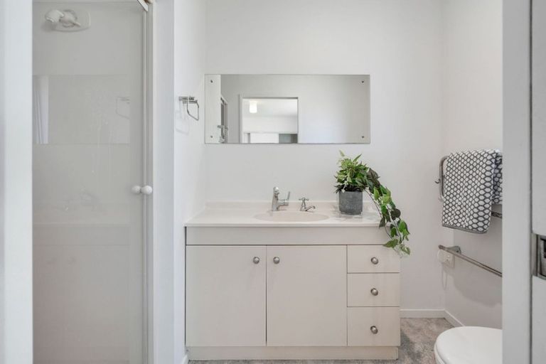 Photo of property in 11 Castlewold Place, Huntington, Hamilton, 3210