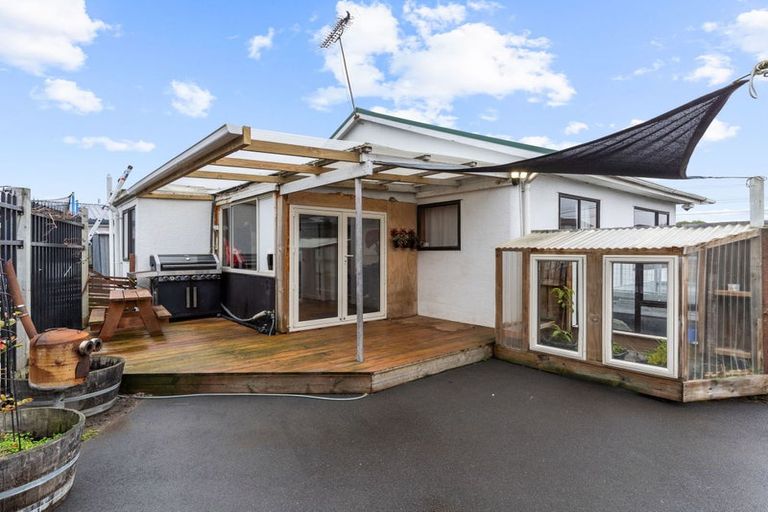 Photo of property in 17 Baker Street, New Brighton, Christchurch, 8083