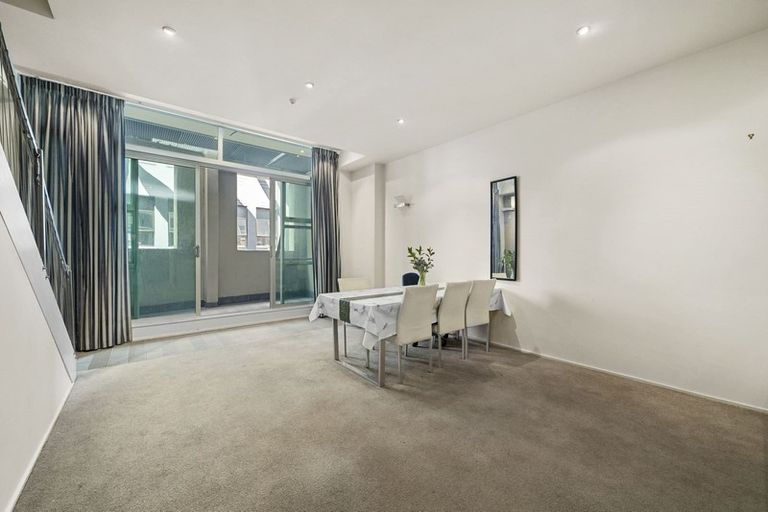 Photo of property in Hb Apartments, 4/3 Holland Street, Te Aro, Wellington, 6011