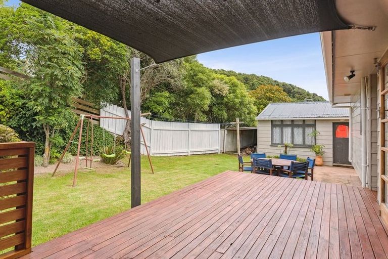 Photo of property in 25 Hookway Grove, Paraparaumu, 5032