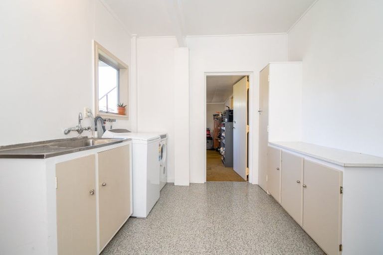 Photo of property in 18 Pioneer Crescent, Helensburgh, Dunedin, 9010