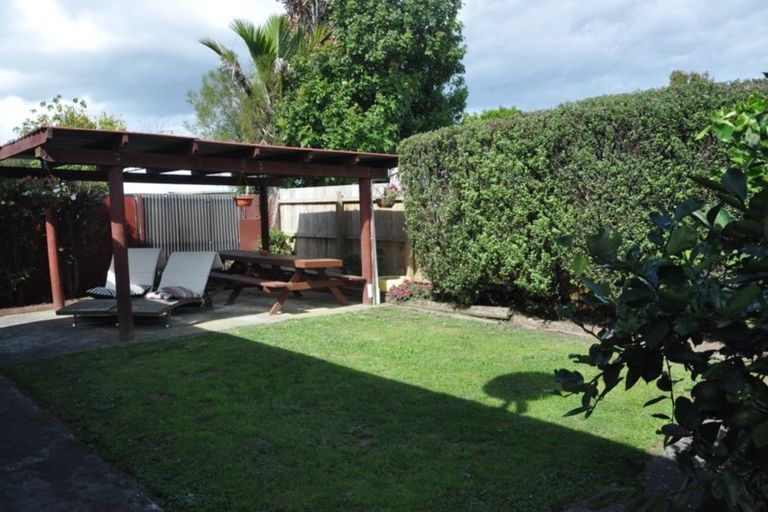 Photo of property in 2/143 Gills Road, Half Moon Bay, Auckland, 2014