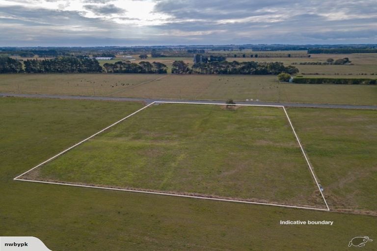 Photo of property in 98 Newbury Line, Newbury, Palmerston North, 4478