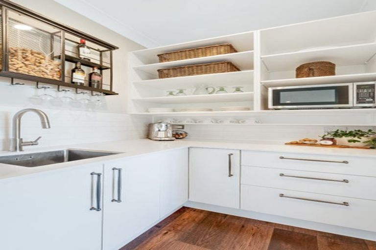 Photo of property in 61a Whitford Park Road, Whitford, Manurewa, 2576