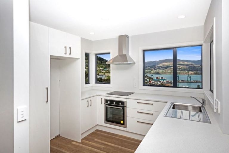 Photo of property in 26b Cornwall Road, Lyttelton, 8082