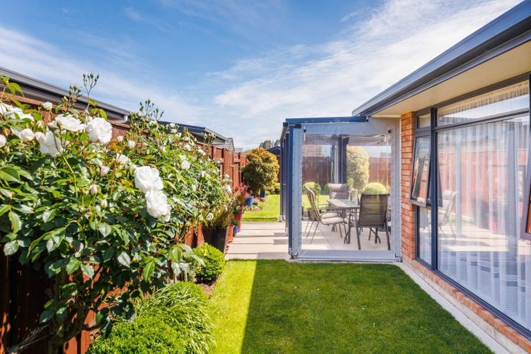 Photo of property in 14 Lorenzo Place, Kelvin Grove, Palmerston North, 4414