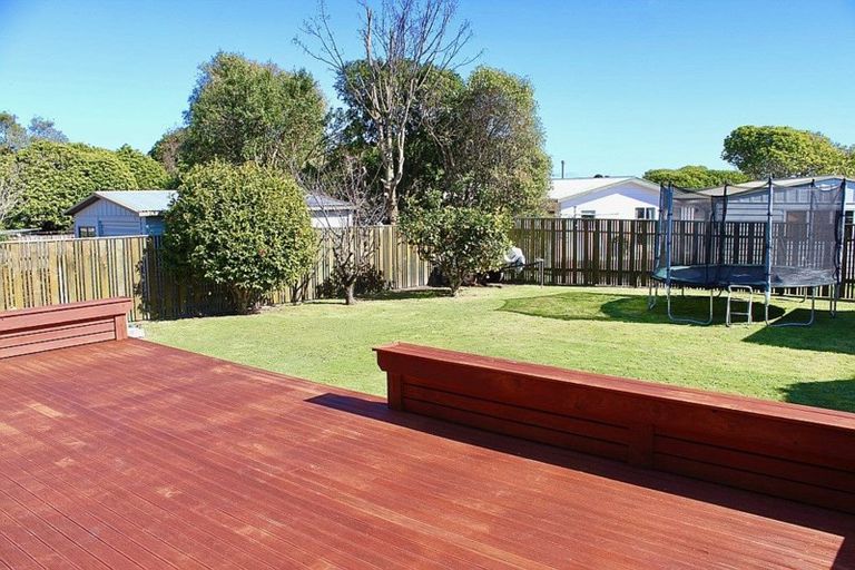 Photo of property in 5 Renata Road, Otaki, 5512