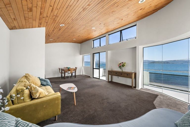 Photo of property in 2/517 Marine Drive, Sunshine Bay, Lower Hutt, 5013