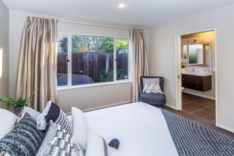 Photo of property in 11a Galway Avenue, Bryndwr, Christchurch, 8052