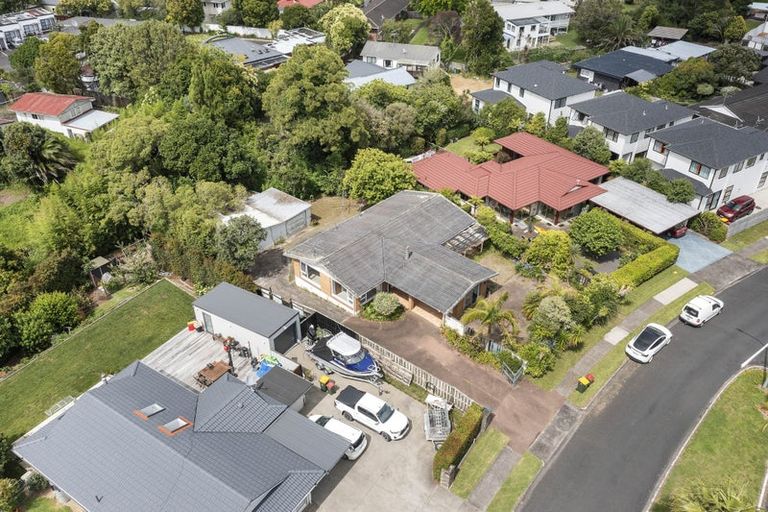 Photo of property in 35 Meadway, Sunnyhills, Auckland, 2010