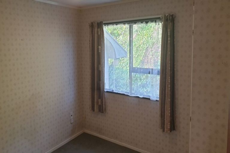 Photo of property in 20 Rice Crescent, Newlands, Wellington, 6037