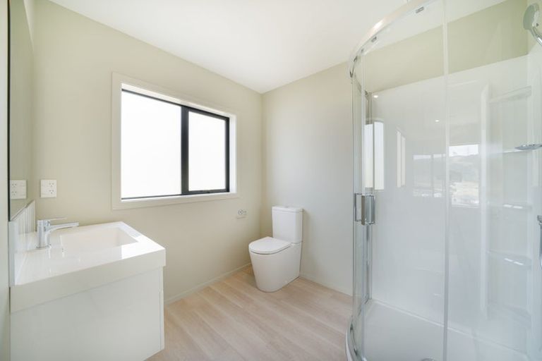 Photo of property in 5 Swinton Place, Churton Park, 6037