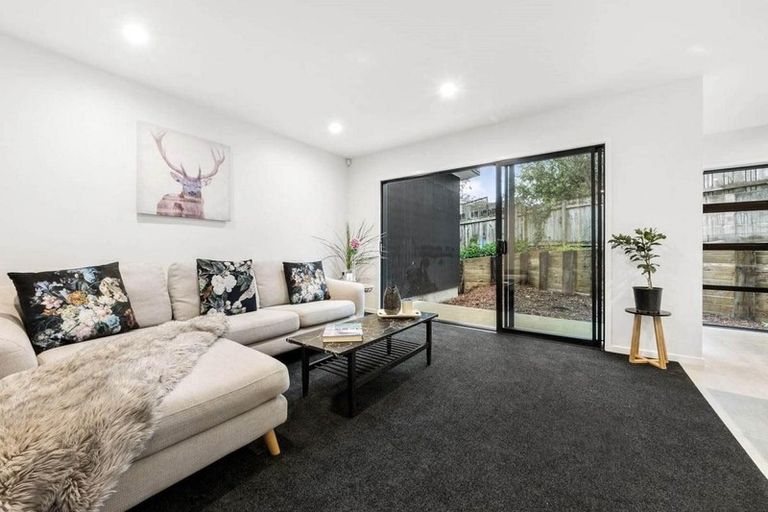 Photo of property in 3a Piripiri Crescent, Torbay, Auckland, 0630