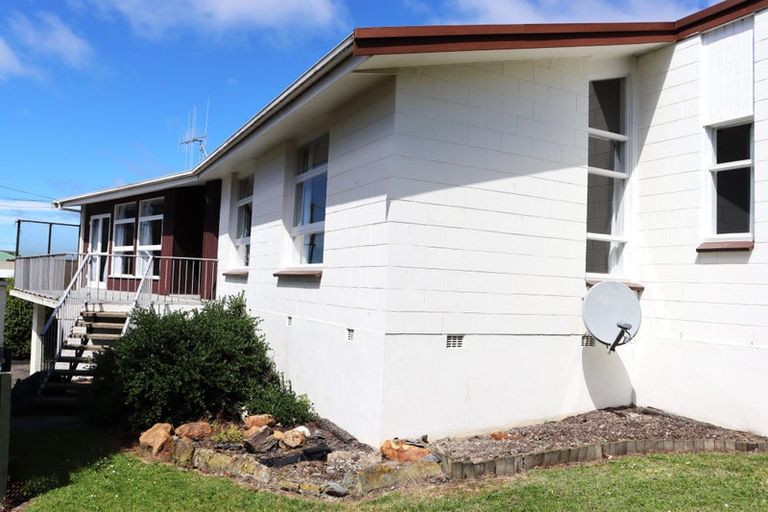 Photo of property in 32 Stuart Street, Holmes Hill, Oamaru, 9401