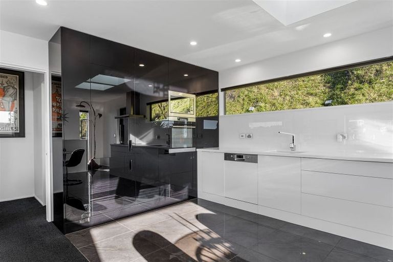 Photo of property in 103 Mount Pleasant Road, Mount Pleasant, Christchurch, 8081