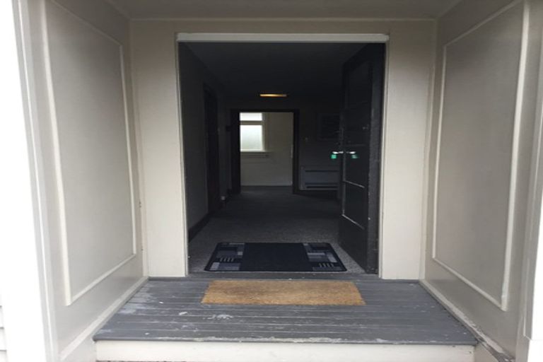 Photo of property in 118 Holly Road, St Albans, Christchurch, 8014