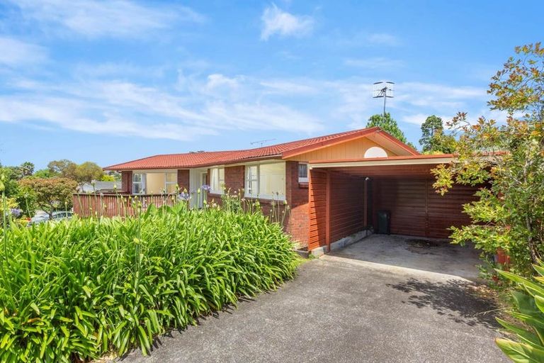 Photo of property in 1/2 Gretel Place, Hillcrest, Auckland, 0627