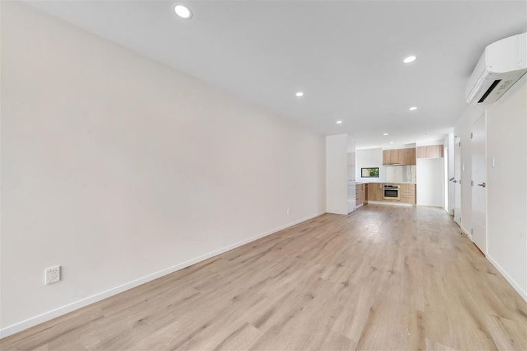 Photo of property in 3/2 Wood Street, Papakura, 2110