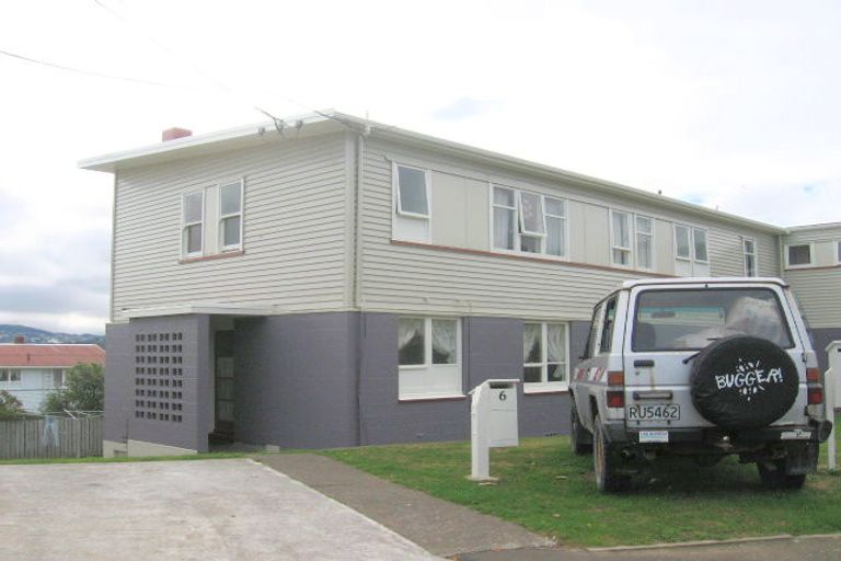 Photo of property in 6 Wharekauri Street, Strathmore Park, Wellington, 6022