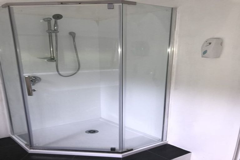 Photo of property in 78 Sycamore Drive, Sunnynook, Auckland, 0620