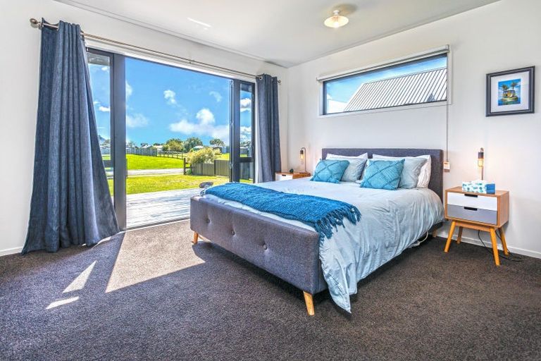 Photo of property in 13 Navigation Drive, Cooks Beach, Whitianga, 3591