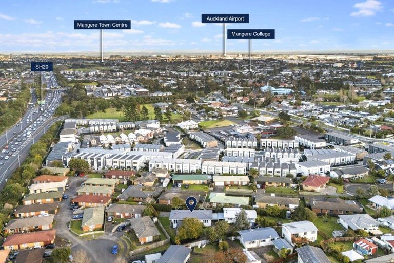 Photo of property in 2/97 Crawford Avenue, Mangere Bridge, Auckland, 2022