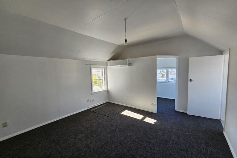 Photo of property in 6 Roxburgh Grove, Petone, Lower Hutt, 5012