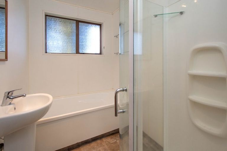Photo of property in 9b Te One Place, Redwood, Christchurch, 8051