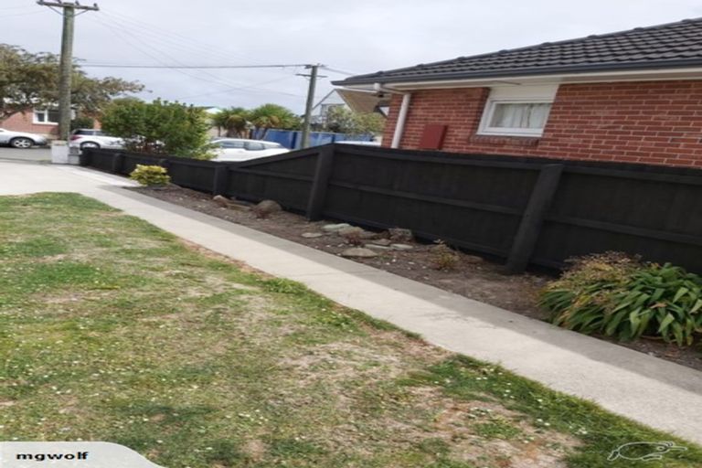 Photo of property in 1/5 Milnebank Street, Upper Riccarton, Christchurch, 8041