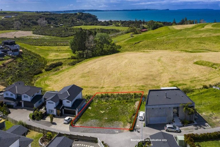 Photo of property in 1 Coastal Court, Long Bay, Auckland, 0630