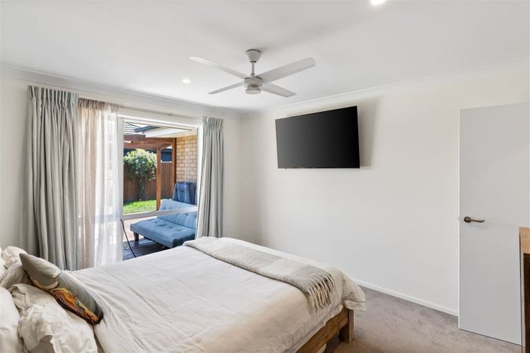 Photo of property in 3a Shillingford Boulevard, Rolleston, 7615