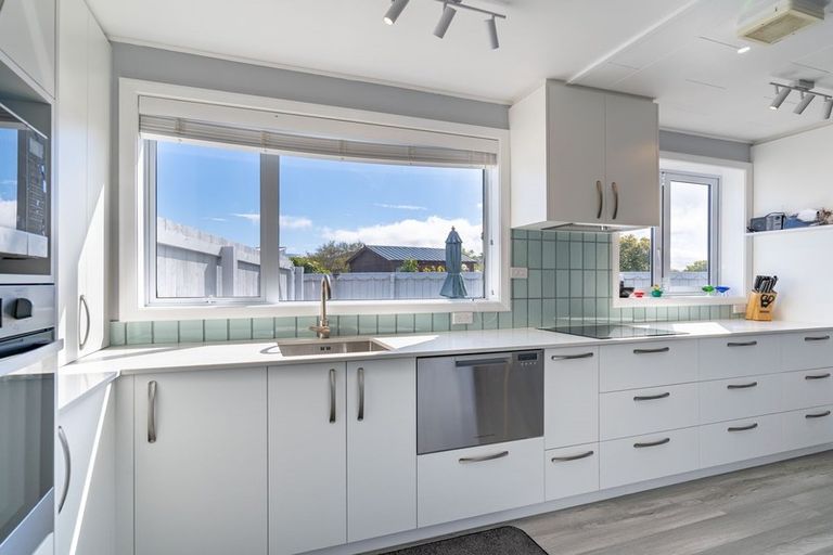 Photo of property in 99a Easther Crescent, Kew, Dunedin, 9012