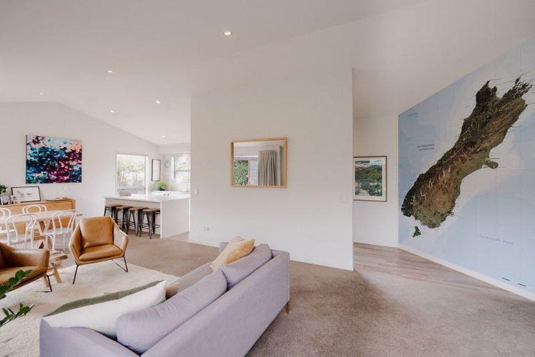 Photo of property in 1 Makomako Road, Wanaka, 9305