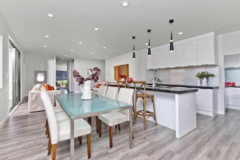 Photo of property in 3 Crompton Place, Orewa, 0931