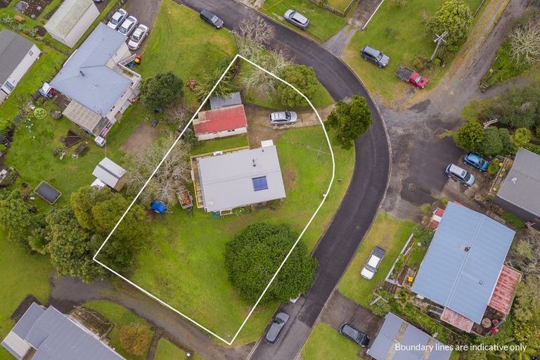 Photo of property in 5 Daphne Road, Tairua, 3508