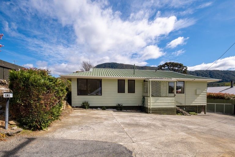 Photo of property in 63 York Street, Picton, 7220