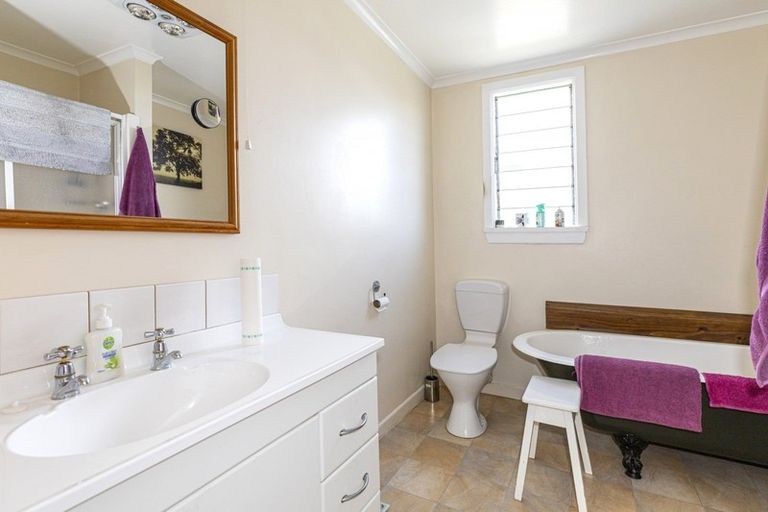 Photo of property in 32 Bidwill Street, Seaview, Timaru, 7910