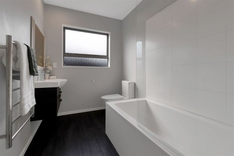 Photo of property in 10 Aroha Street, Pegasus, 7612