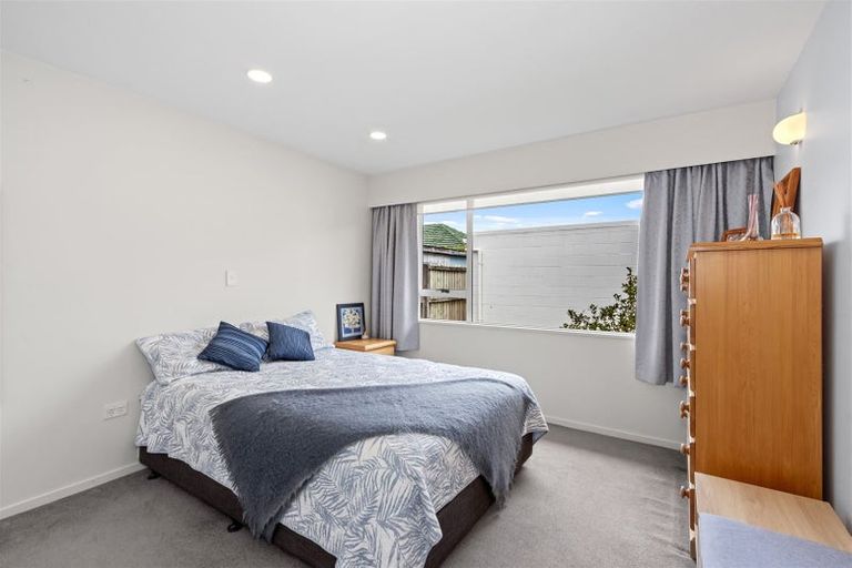 Photo of property in 34 Appleby Crescent, Burnside, Christchurch, 8053