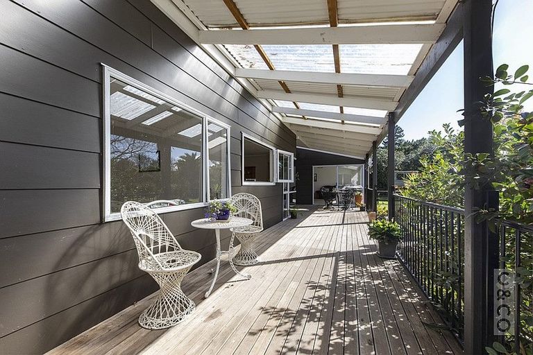 Photo of property in 2246 State Highway 16, Helensville, 0875