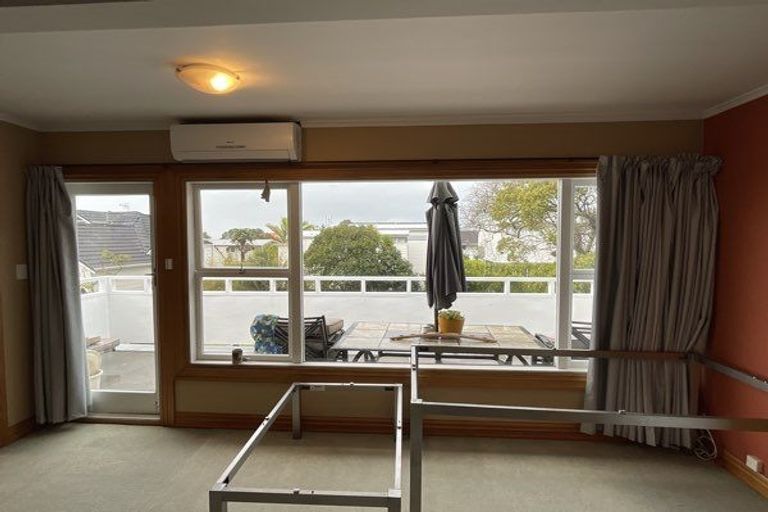 Photo of property in 338 Lake Road, Hauraki, Auckland, 0622