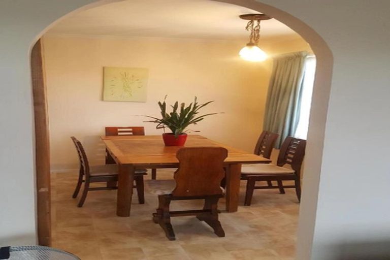 Photo of property in 32 Arapiko Street, Johnsonville, Wellington, 6037