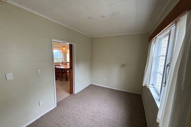 Photo of property in 65 Howard Road, Orere Point, Papakura, 2585
